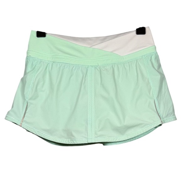 Lululemon Run Pace Skort, Wagon Stripe, Fresh Teal / White, Size 4 - Picture 2 of 8